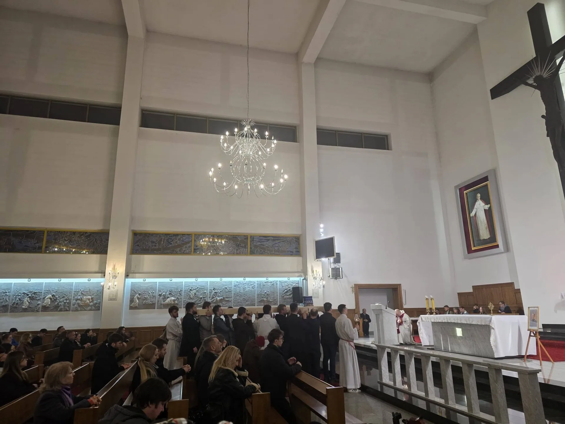 Spotkanie formacyjne studentów w wieży kościoła